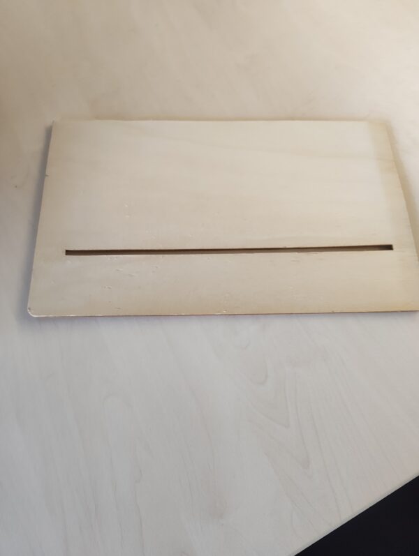 Schlüsselbrett mit Kindheitserinnerungen