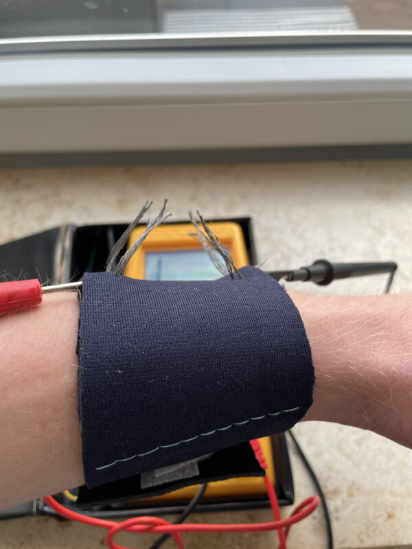 Gruppe 12: Schalter-Armband