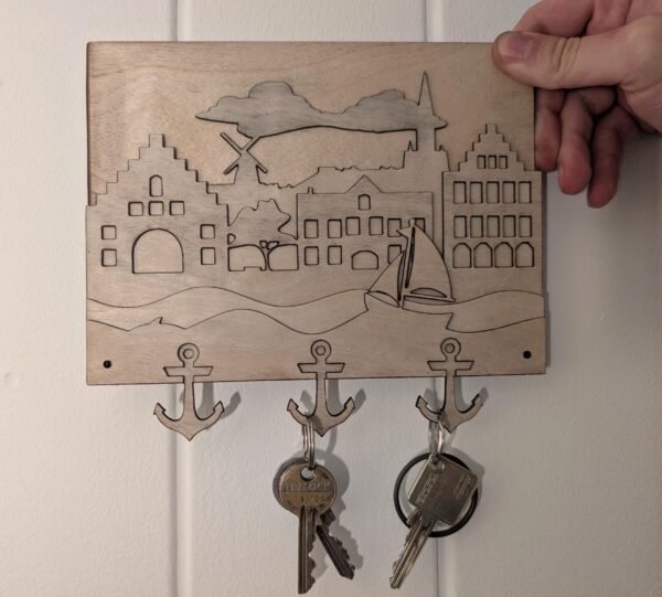 Gruppe 2: Schlüsselbrett mit Flensburg-Motiv